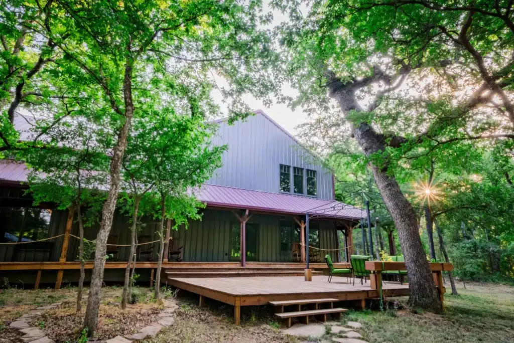 Peaceful ranch-style residential treatment facility for eating disorder recovery in Weatherford, Texas