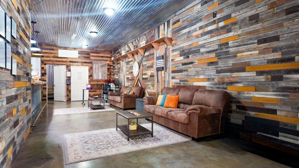 Borderline Personality Disorder Treatment in Dallas, TX Front of Ranch Sitting Area