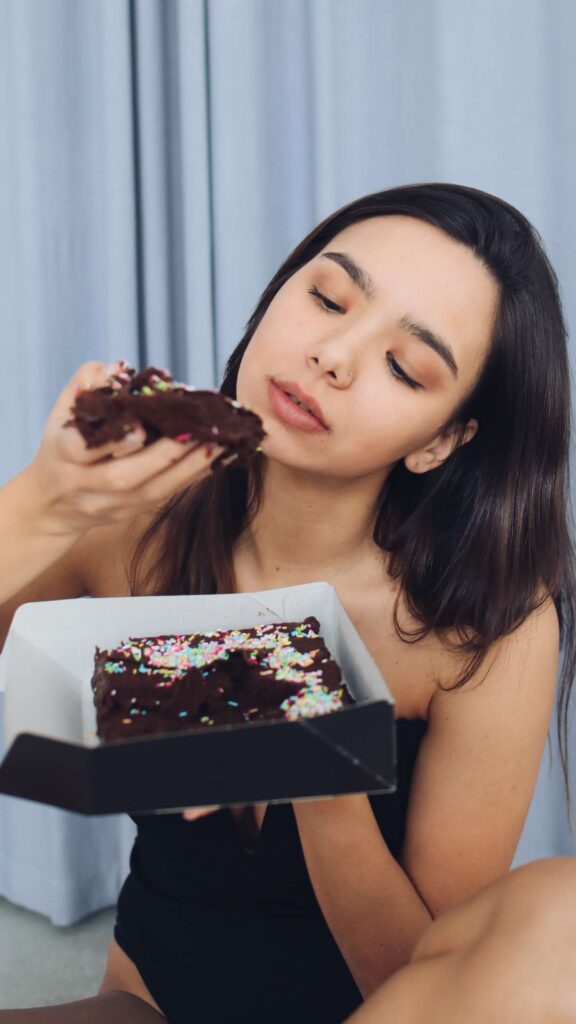 Infographic displaying compulsive overeating statistics and prevalence data for eating disorder treatment awareness
